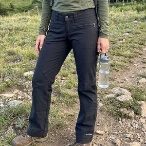 Columbia Mumbai Mover Pants II Black Hiking Outdoor Omnishield Womens Sz 6 Short